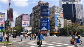 預售屋,廣告。（圖／記者陳韋帆攝影）