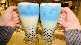 TWICE大巨蛋開唱！星光藍珍珠奶茶免費喝