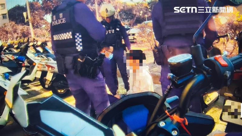 此舉，驚動轄區警方，獲報隨即派員逮人。（圖／翻攝畫面）
