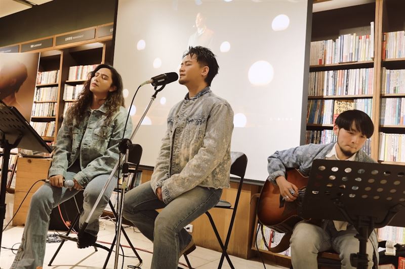 大Q秉洛舉辦「唱癮」音樂會，圈粉韓國遊客與貴婦。（圖／众悅娛樂提供）