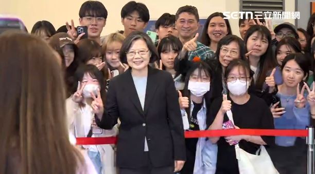 蔡英文到東吳演講，獲得熱烈支持（圖／翻攝畫面）