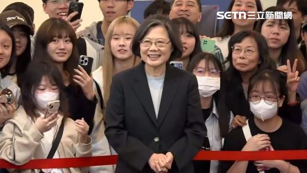 蔡英文到東吳演講，獲得熱烈支持（圖／翻攝畫面）