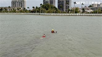 飯吃一半…澄清湖「浮臉腫屍」！身份不明