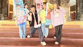 籃籃（左起）、阿翔、楊繡惠、短今出外景。（圖／民視提供）