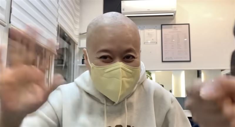 韓國演員朴美善罹患乳癌，化療三次為抗癌剃光頭。（圖／翻攝自朴美善IG、YouTube）