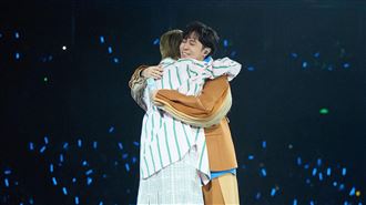 吳青峰不藏了！公開向她告白示愛