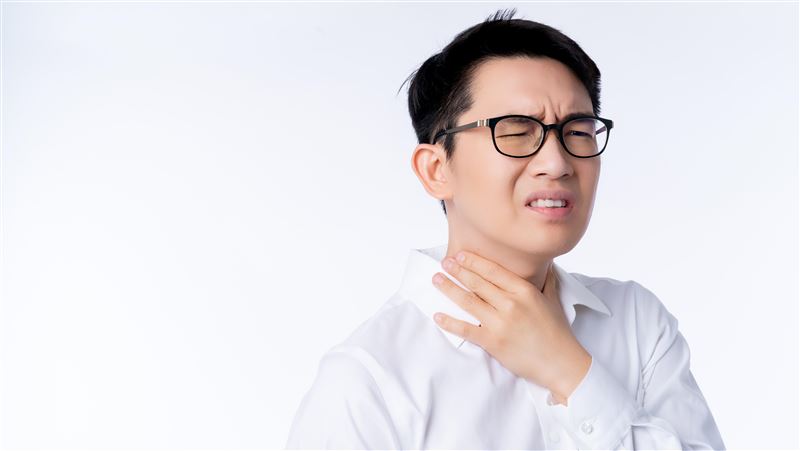 喉嚨痛別輕忽　醫警告5大徵兆：致命警訊