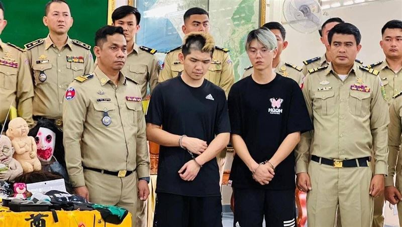 晚安小雞與好友阿鬧2024年2月在柬埔寨自導自演綁架戲碼，被判處2年有期徒刑。（圖／柬埔寨警方提供）