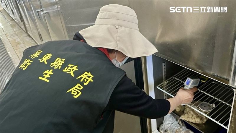 衛生局表示，截自目前累計通報44人就醫，2人住院，將持續監測該校師生健康狀況。（圖／翻攝畫面）