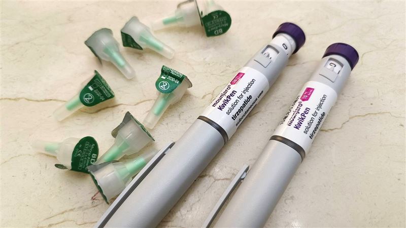 近期「瘦瘦針」成了熱門減重選項，不過開始出現亂象，私下代購、偷賣、價格紊亂等，取得來源和保障恐成漏洞。（圖／記者許雅惠攝影）