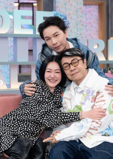 藝人小S重回《小姐不熙娣》工作崗位。（圖／翻攝自IG @patrickliu0721）