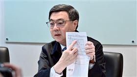 行政院長卓榮泰、秘書長張惇涵、發言人李慧芝13日公開包機單據。（圖／政院提供）