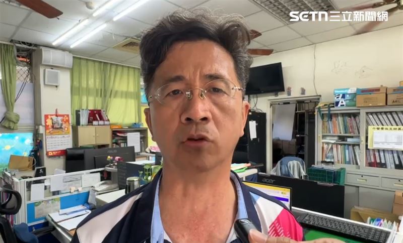 萬丹國小校長郭忠憲推估，是日前校慶學生聚集練習，引發諾羅病毒感染。（圖／記者朱俊傑攝影）