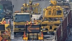 雲林,事故,火勢,對苯二甲酸,聯結車,油箱,物質,大林,國道,火燒車,拖板車。（圖／翻攝畫面）