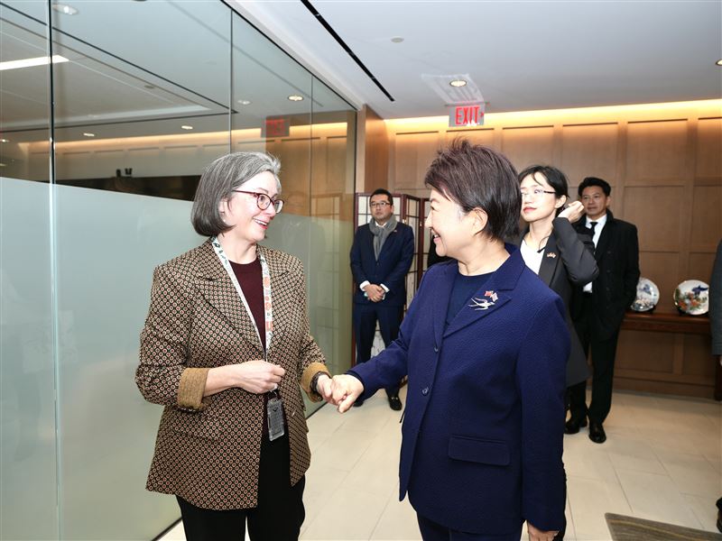 台中市長盧秀燕出訪拜會美國在台協會華盛頓總部執行理事藍鶯。（圖／台中市政府提供）