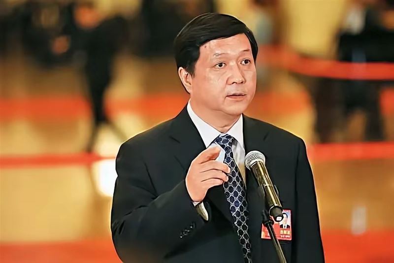 被譽為「殲-20之父」的航空設計專家楊偉，近期遭中國科學院官網無預警移除院士身分與簡歷。（圖／翻攝自X平台 @kynkyn73670170）