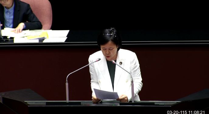 民眾黨不分區立委李貞秀面對國籍爭議只能對公開質詢，今在議會痛批是公開羞辱（圖／翻攝畫面）
