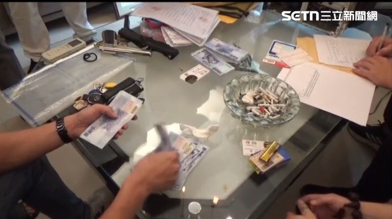 黑幫傳「神主牌」咒你死！高雄人怕全家死光報警，7人落網他下場最慘。（圖／翻攝畫面）