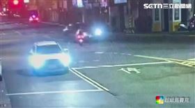 北市陳男騎車下班行經大東路及文林路口時撞上BMW休旅車。（圖／翻攝畫面）