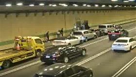 國道3號北上60公里處、福爾摩沙高速公路，發生5台自小客車追撞事故