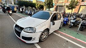 中壢,酒駕,轎車,休旅車（圖／翻攝畫面）