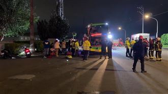 桃園遊覽車撞大貨車 19人受傷 最新傷勢曝