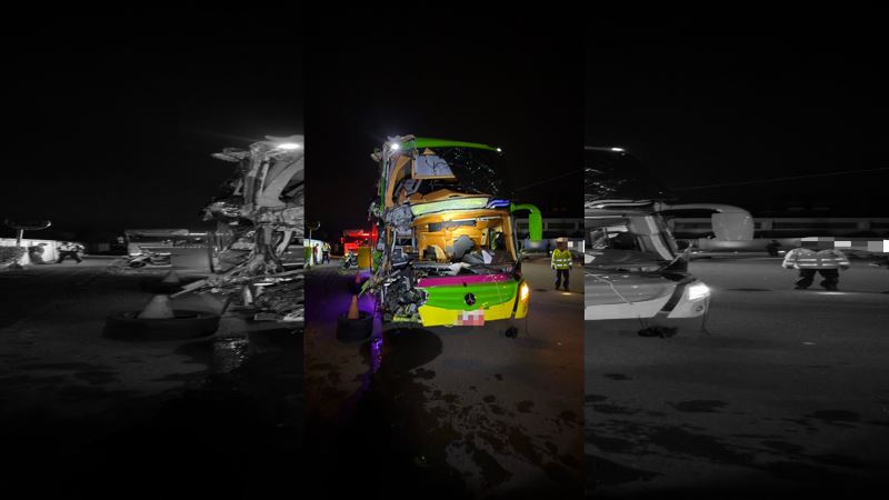 桃園蘆竹發生遊覽車與大貨車發生碰撞事故,現場共21人受傷送醫。(圖/翻攝畫面)