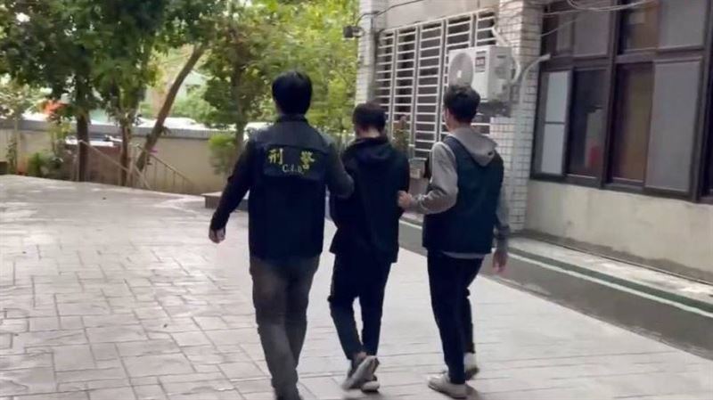 潛入公寓盜300萬金飾　還盜刷卡火速遭逮