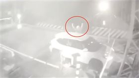 台鐵,新埔站,蘇姓副站長,平交道,高舉雙手,攔車,休旅車,火車（圖／翻攝自三鐵事故通報平台）