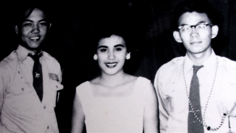 父親慘遭國民黨槍決　她被迫下海接待外賓