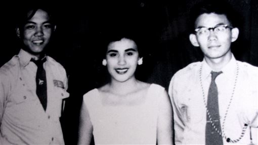 父親慘遭國民黨槍決　她被迫下海接待外賓