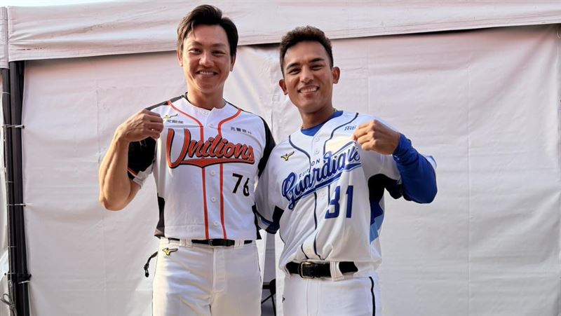 江少慶、林岱安一起辦桌 轉隊後首次同台