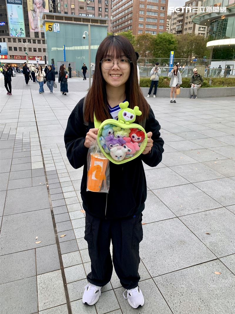 直擊／TWICE大巨蛋開唱Day 2！鐵粉連衝兩天隔空告白多賢：我們等你