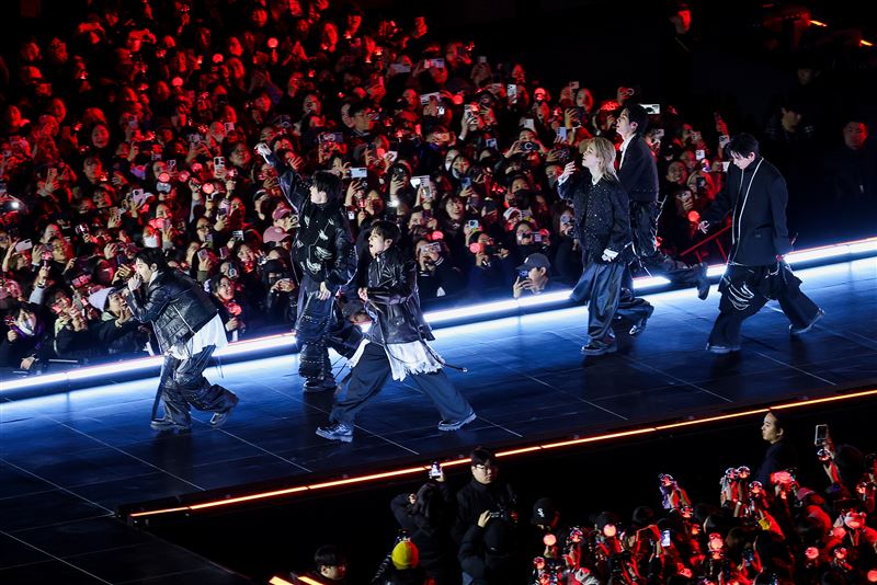 BTS開唱淚謝粉絲！Jimin曝上台前緊張到發抖　感性喊：害怕被大家遺忘