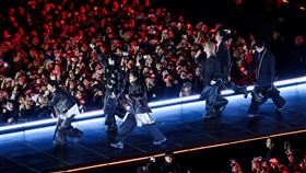 BTS回歸首秀擠爆光化門。（圖／美聯社／達志影像）