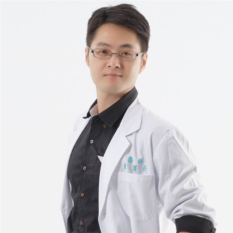 只是鼻塞竟然是癌！童寶奎醫師憑內視鏡「1個神不對稱」揪出鼻咽癌。（圖／翻攝自童寶奎醫師的健康教室臉書）