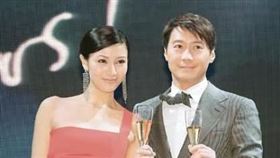 昔日「四大天王」之一的 黎明，與被譽為「最美港姐」李嘉欣之間的關係，一直處於似有若無的曖昧狀態。（圖／翻攝自網路）