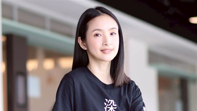 林依晨認腦手術後情緒失控 母女對話曝光