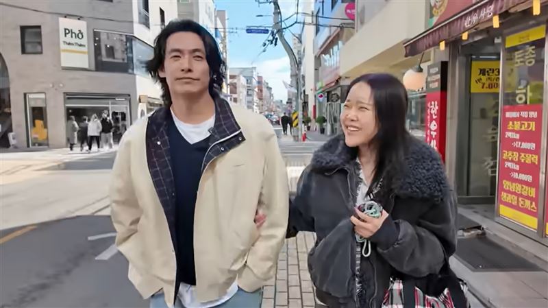 老公鄭錫元也一同在節目中現身。（圖／翻攝自백지영 Baek Z Young YT頻道）