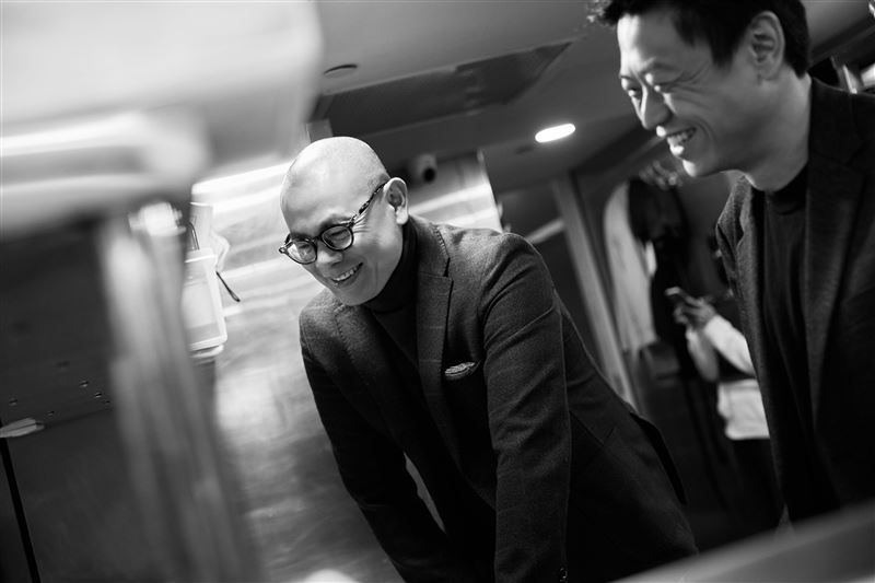 國際名廚江振誠 x 饗賓董事長陳毅航。（圖／品牌業者提供）