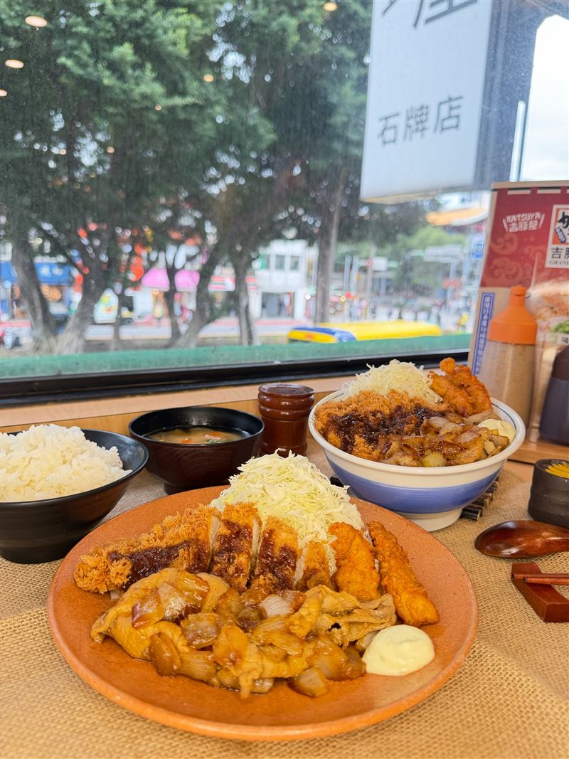 MAX極上豚系列。（圖／品牌業者提供）