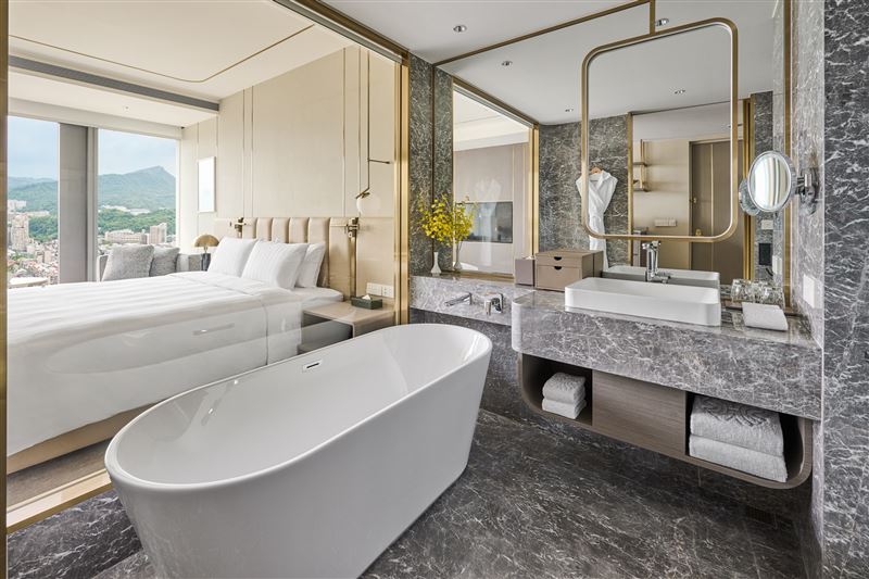 台北漢來大飯店携手東方樓頂級粵菜及漢來上海湯包兩大人氣餐廳，推出「漢來雙璽．品饌雙饗」與「東方盛宴．品味五百」兩款全新住房專案。（圖／飯店旅宿業者提供）