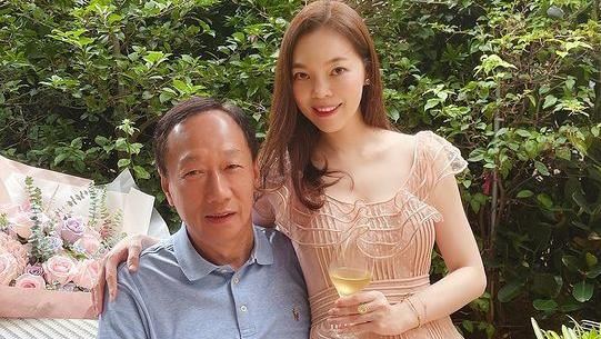 郭台銘再登首富　送妻股票金額嚇傻眾人