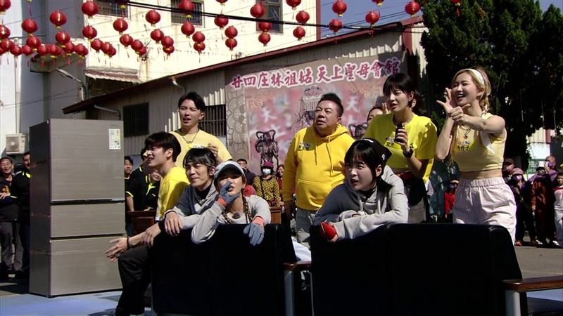 《綜藝大集合》本週前往彰化市的田中央社區發展協會錄影。（圖／民視提供）