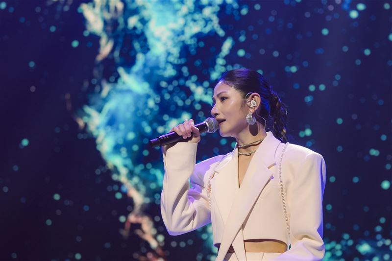 李千娜久違公開露面，現身鑽石舞台之夜開唱。（圖／萬星傳播提供）