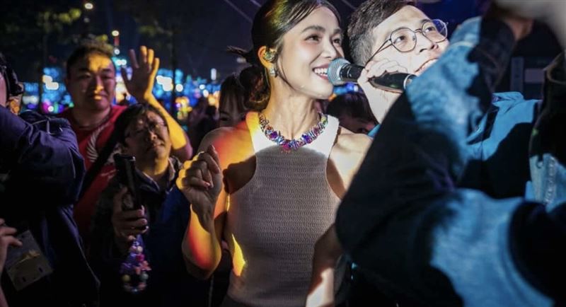 林芯儀表示,健美比賽後會恢復歌手身分,也會努力產出新歌。(圖/翻攝自IG @shenniolin)