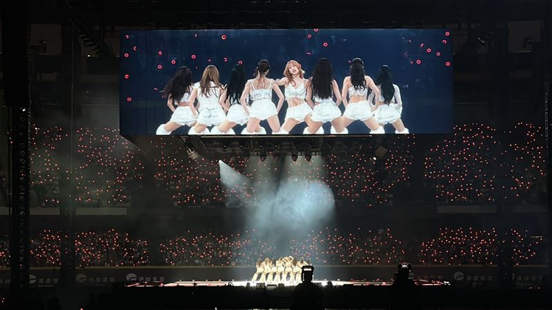TWICE台北大巨蛋演唱會末場登場。（圖／讀者提供）