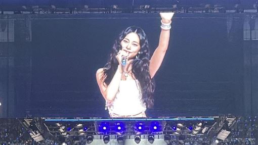 ONCE讓子瑜哭了哽咽落淚　姐姐們全來安慰