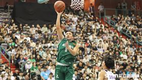 HBL男生組冠軍戰，松山高中劉廷寬上籃得分。（圖／記者劉彥池攝影）