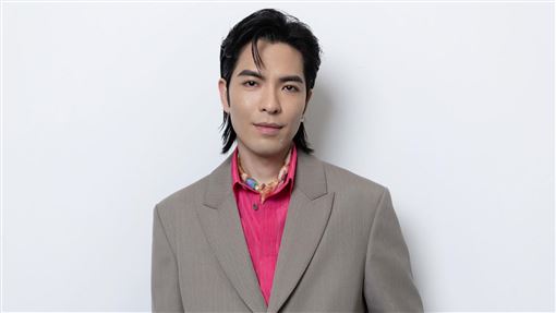 康康褲檔一片黑　蕭敬騰神回：挪威的森林